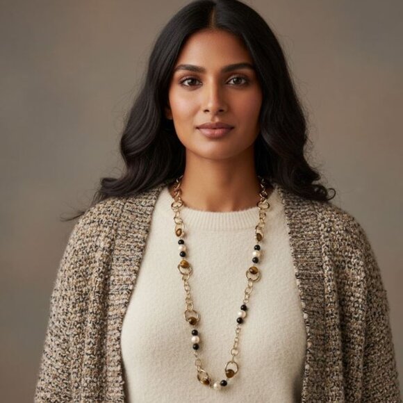 NECKLACE - Classic silver chain necklace with faux pearls and large beads - Picture 1 of 4